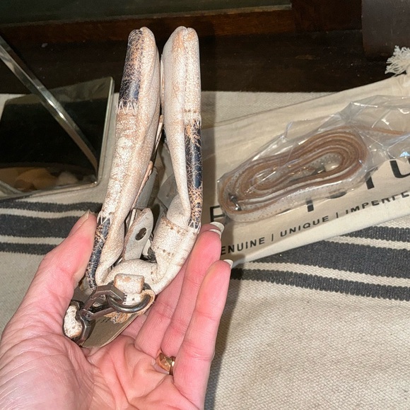 NWT Bed Stu Cadence PW Wallet Wristlet Crossbody Bag  Black Nectar Lux MSRP $198 - Picture 7 of 15